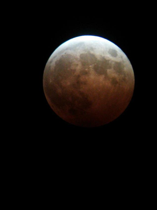 Illustration for article titled Today's Lunar Eclipse Looked Spectacular
